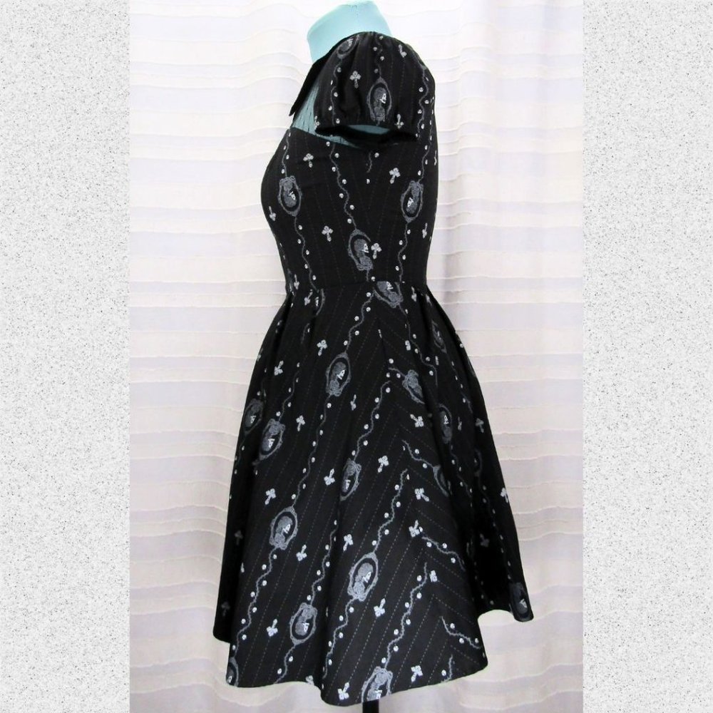 Hell Bunny Collared Gemma Mini Dress in Black Pinstripe Skull Cameo - M - Picture 6 of 10